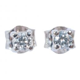 5   -  <p><span class="object_title">Pendientes en oro blanco con diamante talla brillante engastado en garras, 0,15 ct aprox. 1,10 gr. </span></p>