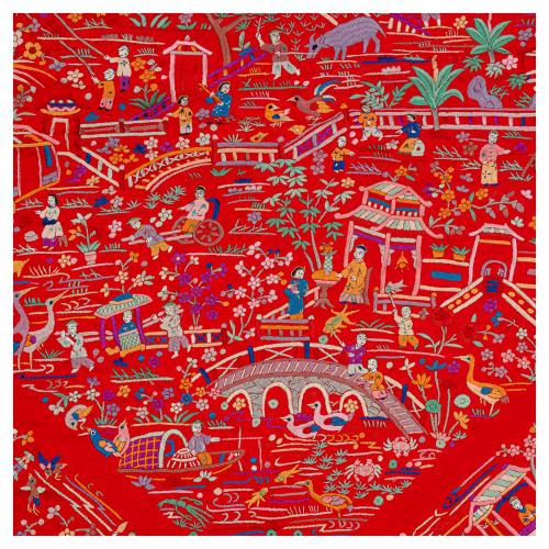 Mantón de Manila bordado en seda roja con decoración de chi