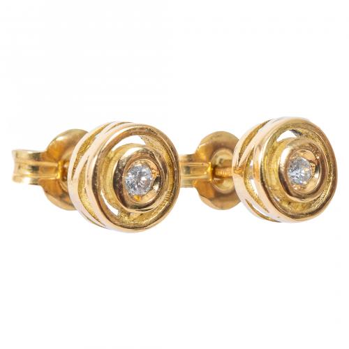 Pendientes en oro con diamante talla brillante engastado en