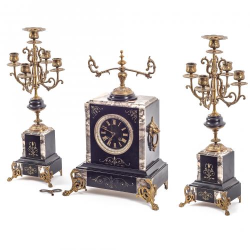 Reloj de sobremesa Napoleón III con pareja de candelabros d