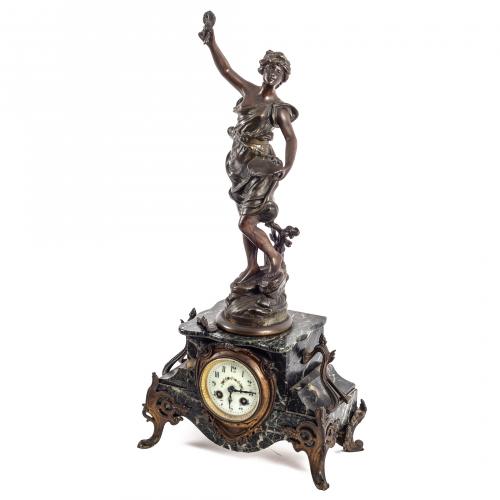 Reloj de sobremesa Art Nouveau, ppios. del s.XX.